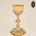 Vergoldeter, reich verzierter Kelch mit Steinen 23,5 cm – KSCM-012
