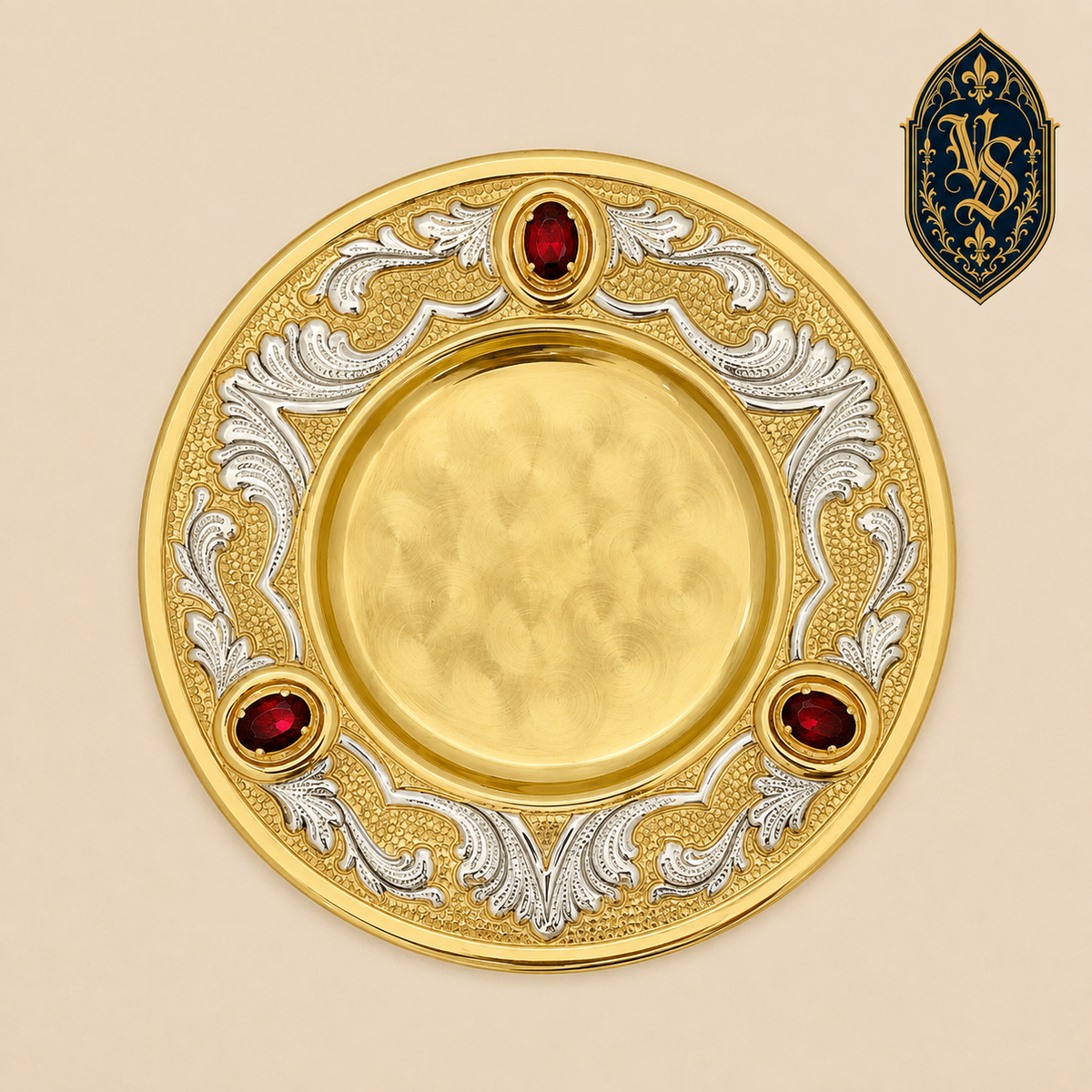 Barocke liturgische Patene mit roten Steinen, vergoldet – 16 cm – PSCM-017