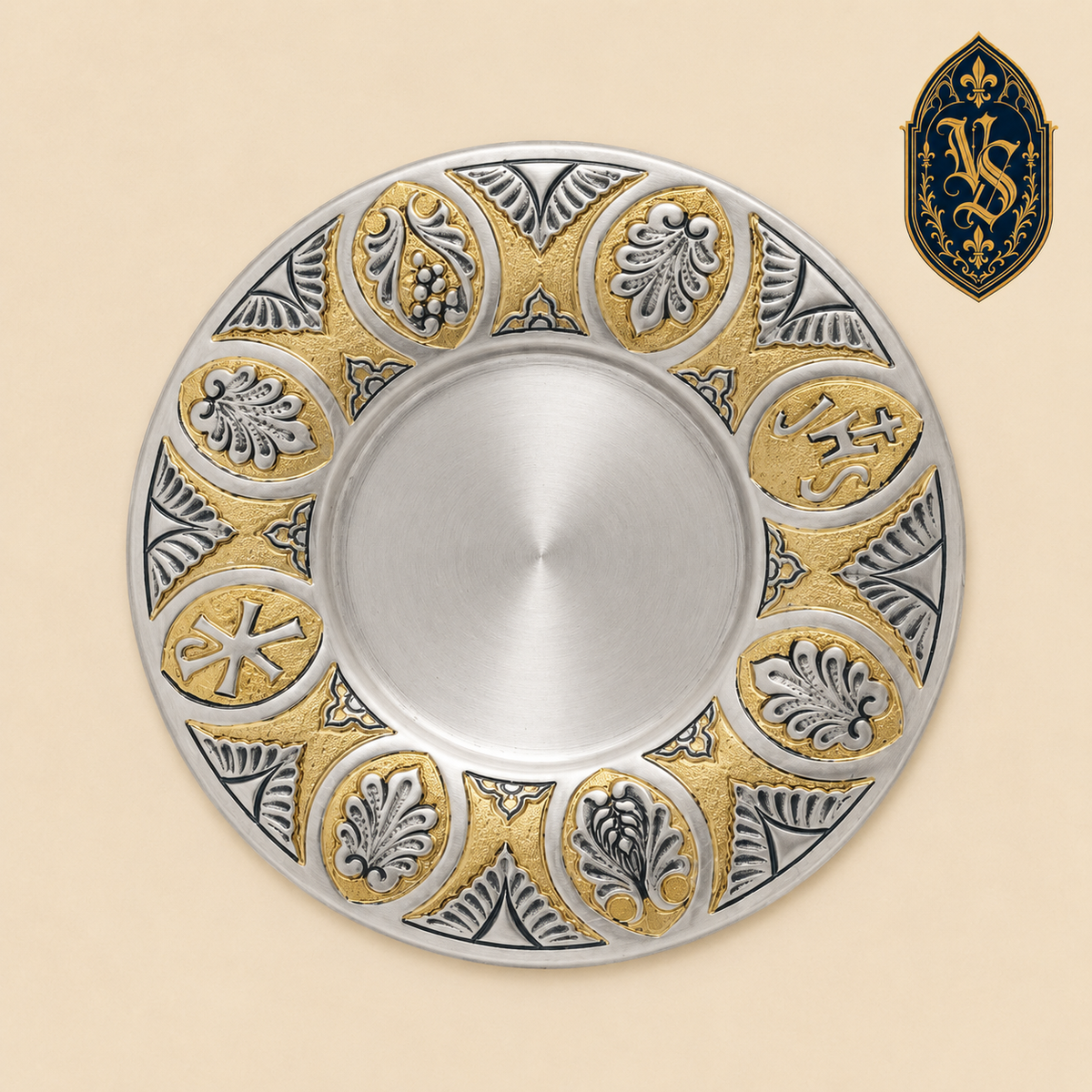 Vergoldete liturgische Patene mit eucharistischen Motiven und versilberten Applikationen – PSCM-012