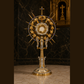 Monstranz „Regina Eucharistiae“ – 87 cm, vergoldet, mit Steinen, SCM-005