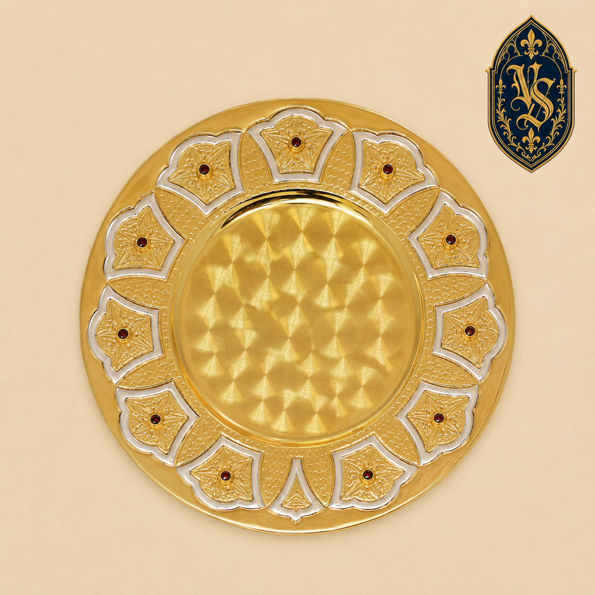Liturgische Hostienplatte, vergoldet, mit bordeauxfarbenen Steinen – PSCM-015